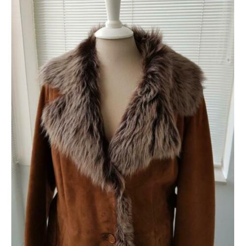 Als nieuw – Arma- korte Lammy coat maat 40