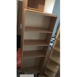 Drie Ikea kasten waaronder een hoekkast