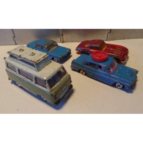 Groep van 4 bespeelde Corgi toys
