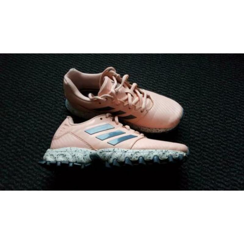 Hockey schoenen van Adidas maat 34