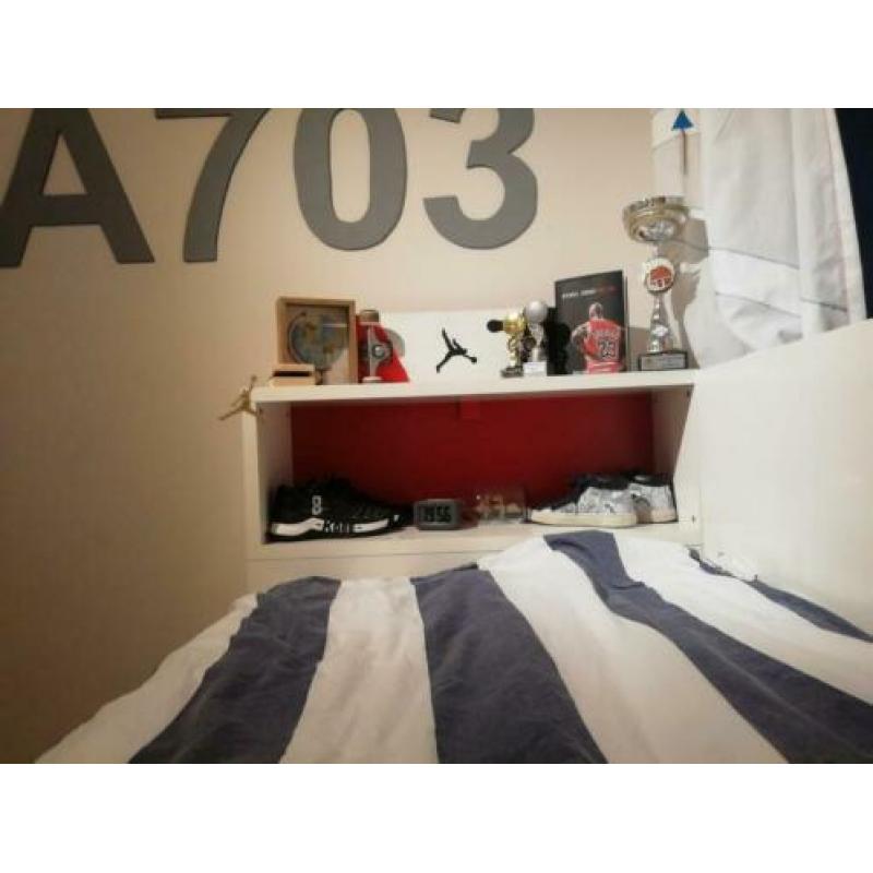 IKEA Flaxa bed inclusief opbergladen plus Odda achterkast