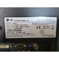 LG Flatron M198WA-BZ