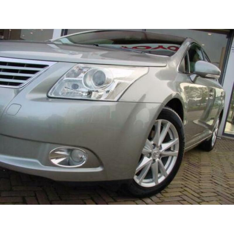 Toyota Avensis 1.8 VVTi Business (bj 2010)