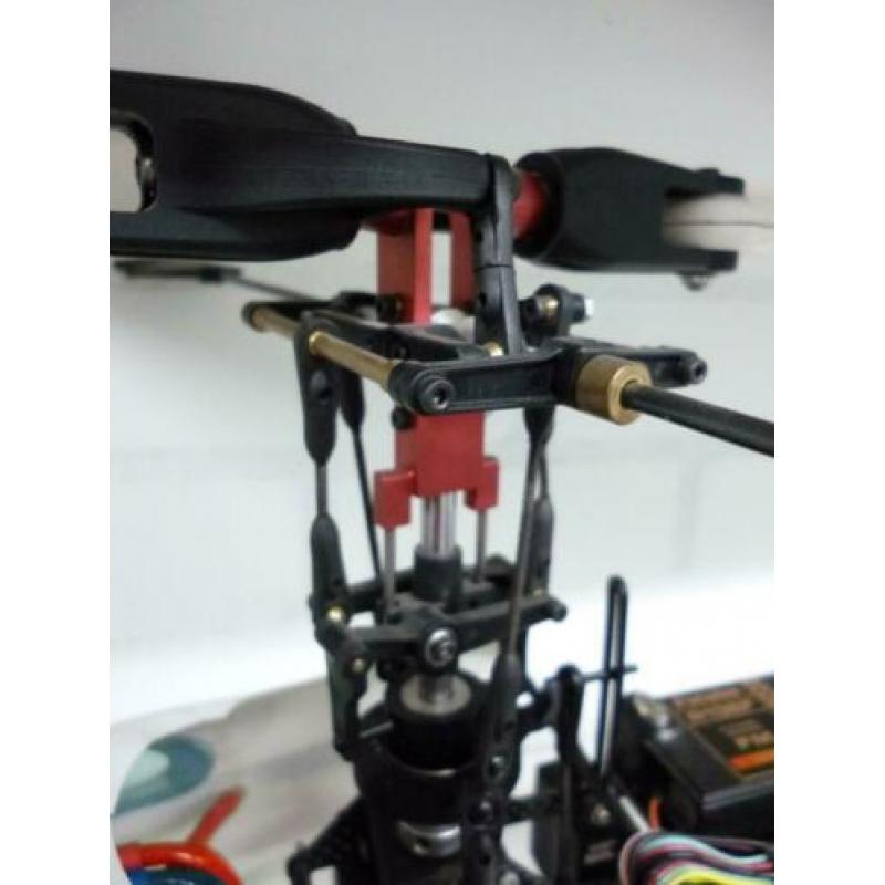 Ikarus Eco8 rc modelhelikopter elektro rotor 105 cm.