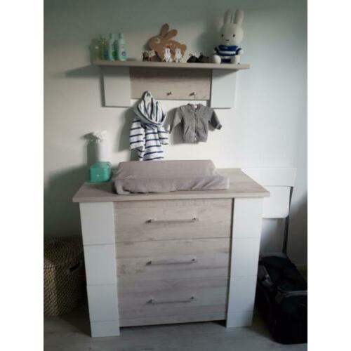 Commode + kledingkast Interbaby voor de babykamer