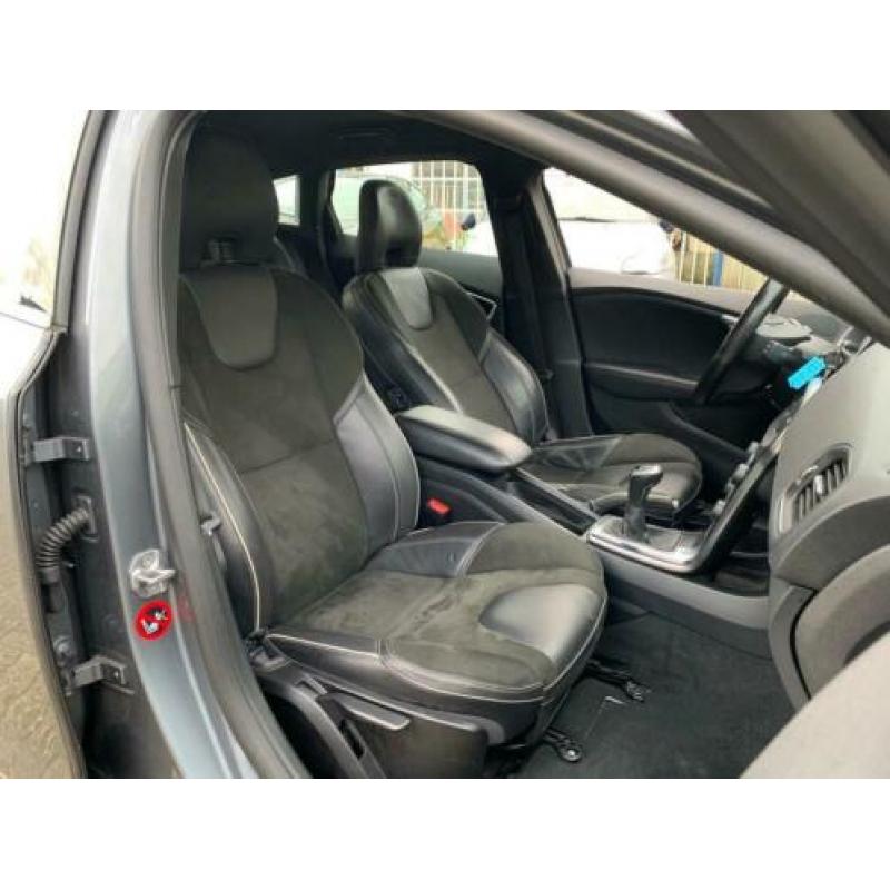 Volvo V40 2.0 D2 R-Design Business