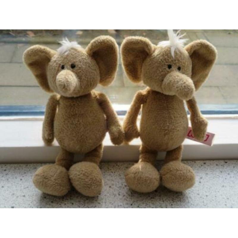 Olifant of olfantje merk Nici licht bruin velours ca 20 cm