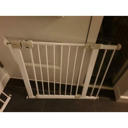 Safety 1st 'Auto Close' traphekjes (2 stuks)