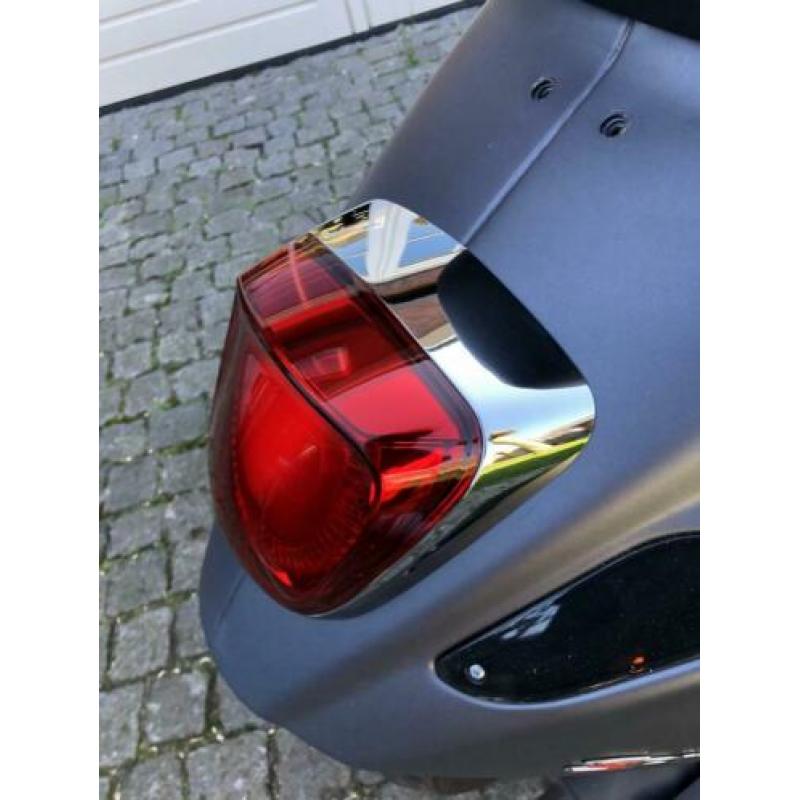 Vespa sprint achterlamp