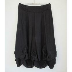 Zwarte linnen design rok van ART - mt 8 = mt M