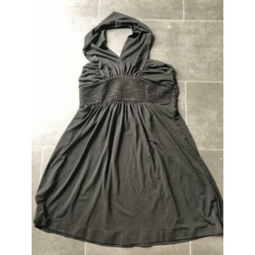 Zwarte halter jurk. Maat M.