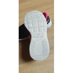 Lekker lopende Nike sneakers maat 33