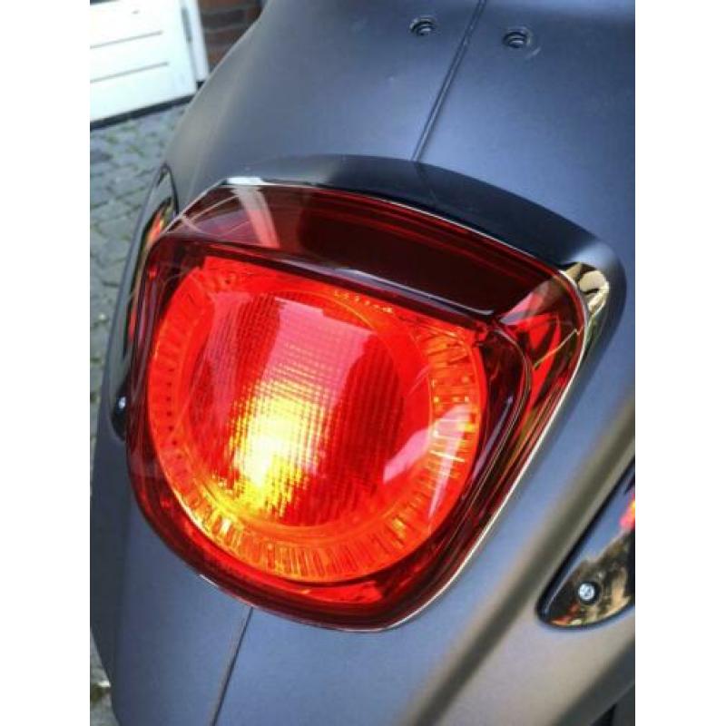 Vespa sprint achterlamp