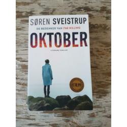 2018 Soren Sveistrup, Oktober. Literaire thriller. 542 blz.