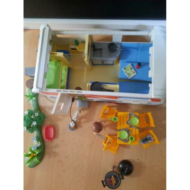 Playmobil caravan en kampeertent