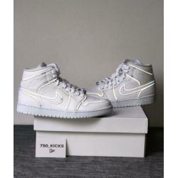Nike Air Jordan 1 Mid Womens Iridescent Reflective White 40
