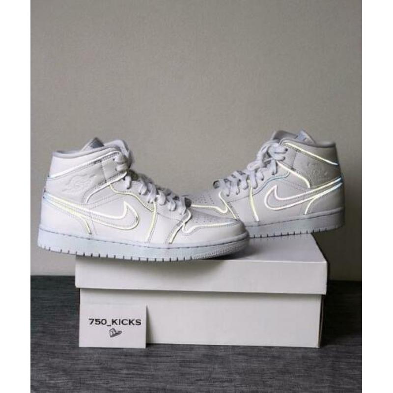 Nike Air Jordan 1 Mid Womens Iridescent Reflective White 40