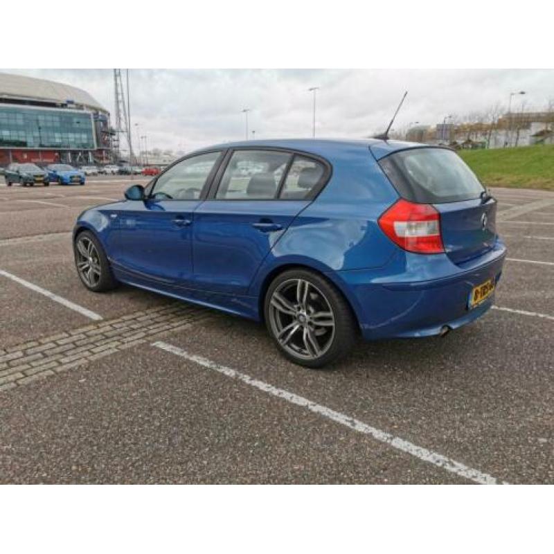 BMW 1-Serie 2.0 118I AUT 2006 Blauw