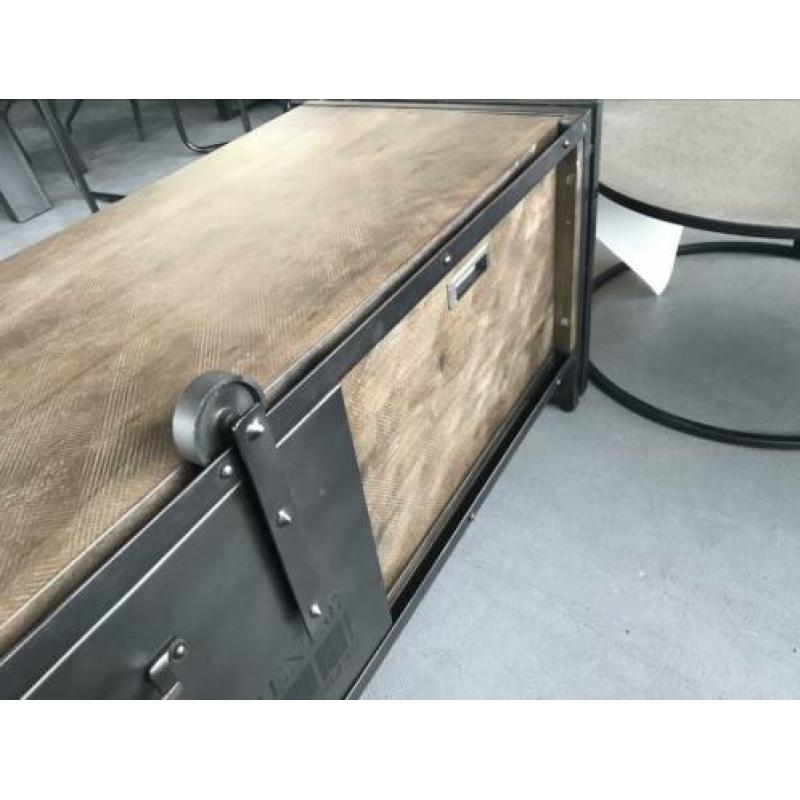 Tv meubel mango hout met stalen loft deuren hoge korting