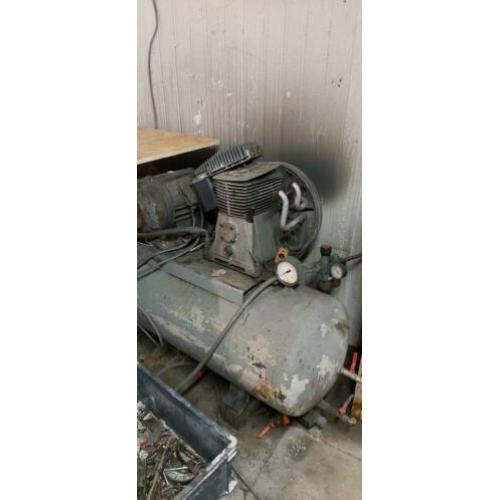 Compressor loop of sloop