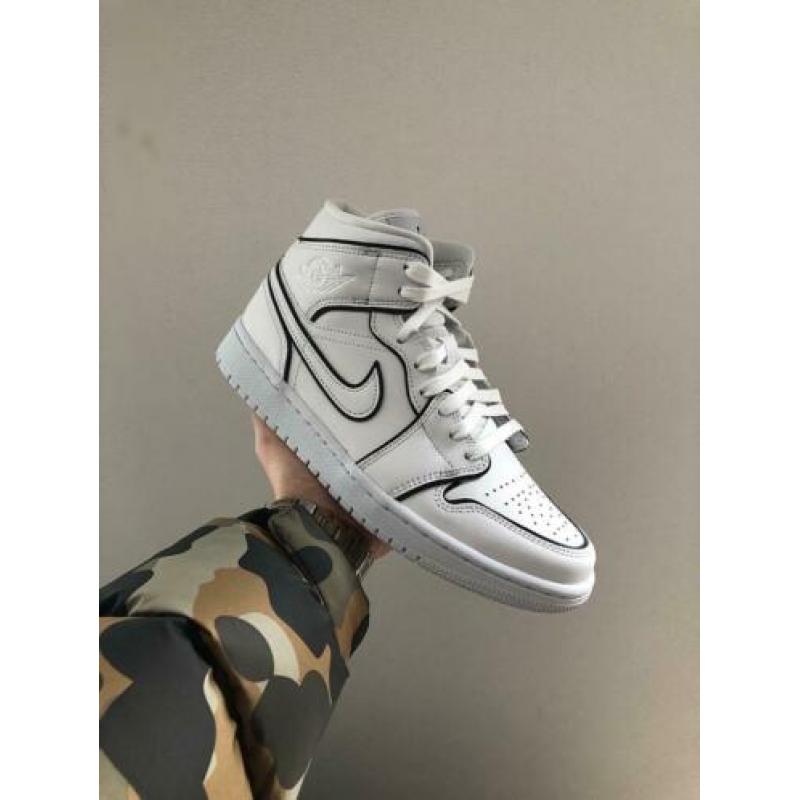 Nike Air Jordan 1 Mid Womens Iridescent Reflective White 40