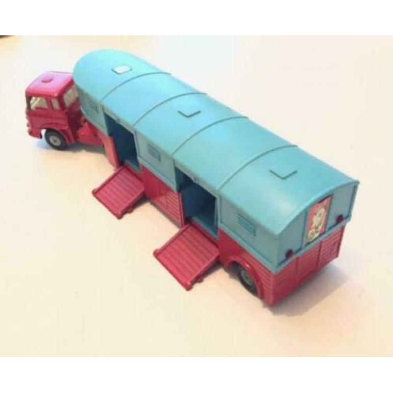 CORGI MAHJOR ARTICULATED Horse Box trailer truck 2