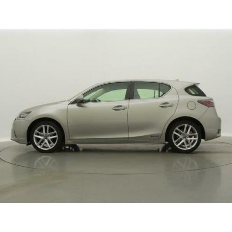 Lexus CT 200h Business Line | 17" | Keyless entry (bj 2017)