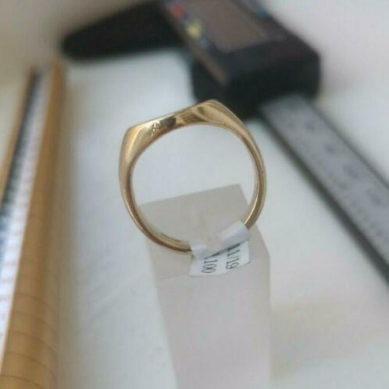 Solid 18ct gold signet ring hallmarked (18 karaat , zegel)