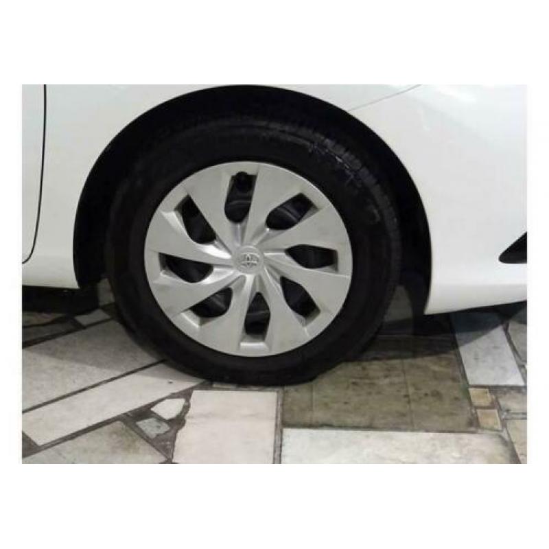 Toyota Auris 1.3 VVT-i Now 5drs Nieuw Model