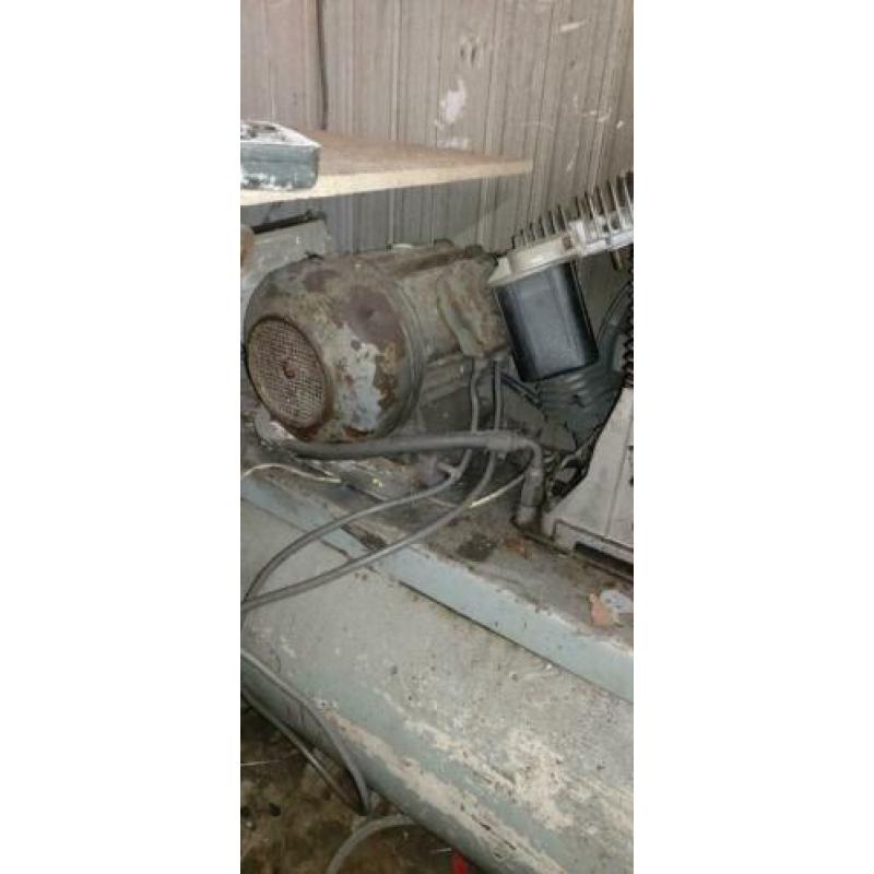 Compressor loop of sloop