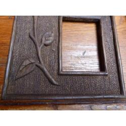 2 prachtig gesneden art deco houten fotolijsten