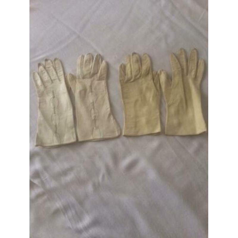 Handschoenen, vintage suède in crème wit te koop! Enkele par