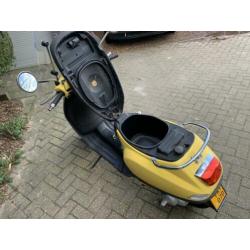 Vespa lx 50 4takt brom 45km/u piaggio scooter zip geel