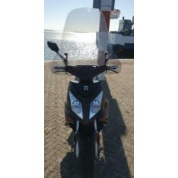 Sportieve 2 takt agm snorscooter