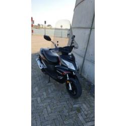Sportieve 2 takt agm snorscooter