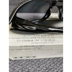 Oakley zonnebril kleur zwart origineel