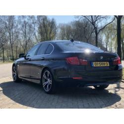 BMW 5-Serie 3.0 I 528 AUT 2010 Zwart Softclose HUD