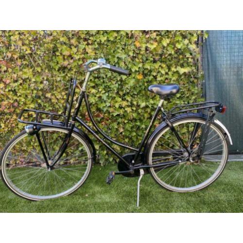 Omafiets met transportrekje