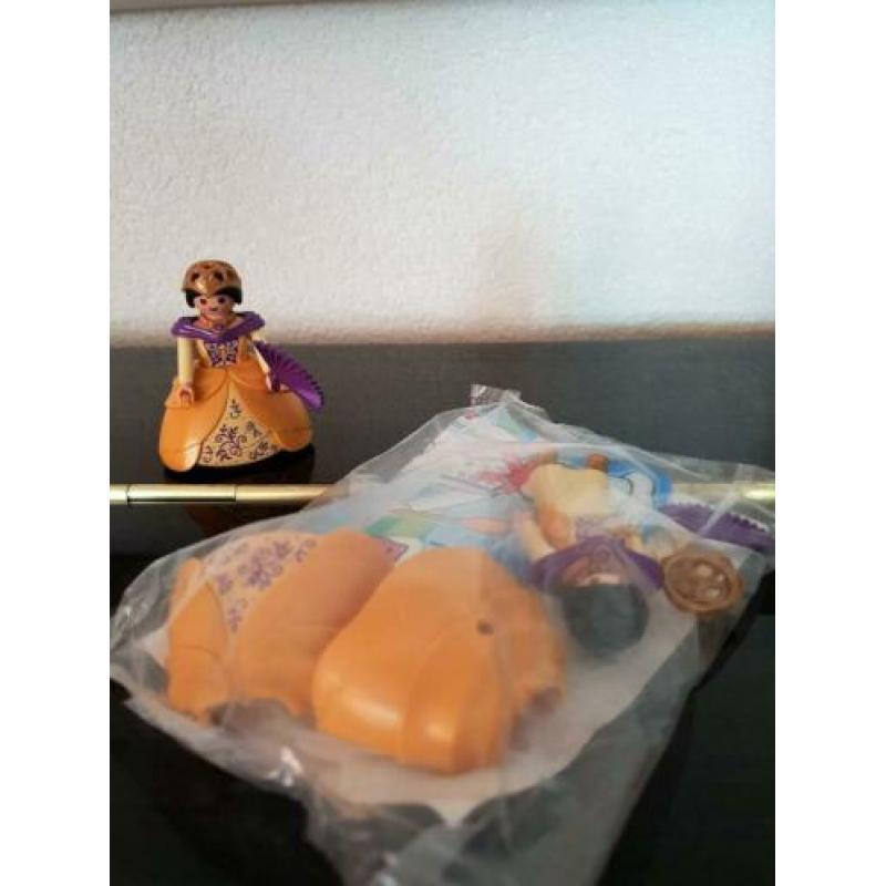 Playmobil Promo Prinses 4657 met hoepelrok met strik, waaier