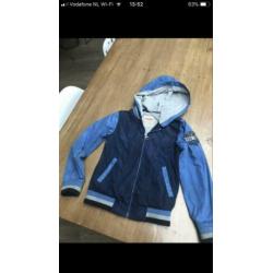 Levi’s maat 116 (maat 8) zomerjas