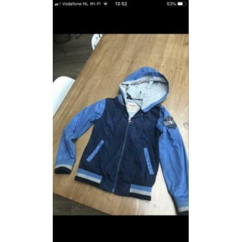 Levi’s maat 116 (maat 8) zomerjas