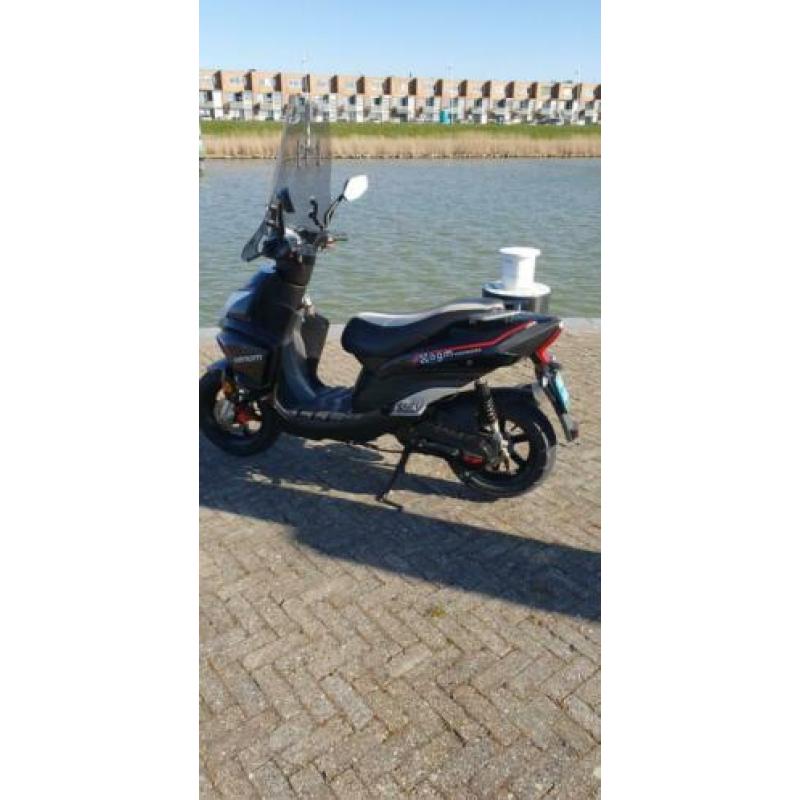Sportieve 2 takt agm snorscooter