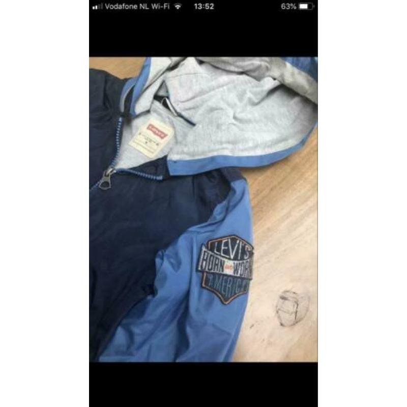 Levi’s maat 116 (maat 8) zomerjas