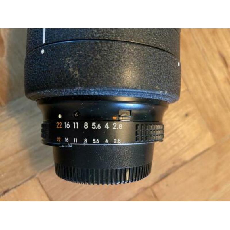 Nikon AF-D 80-200mm F/2.8 ED (alleen auto focus)
