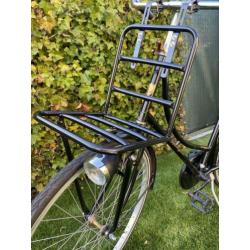 Omafiets met transportrekje