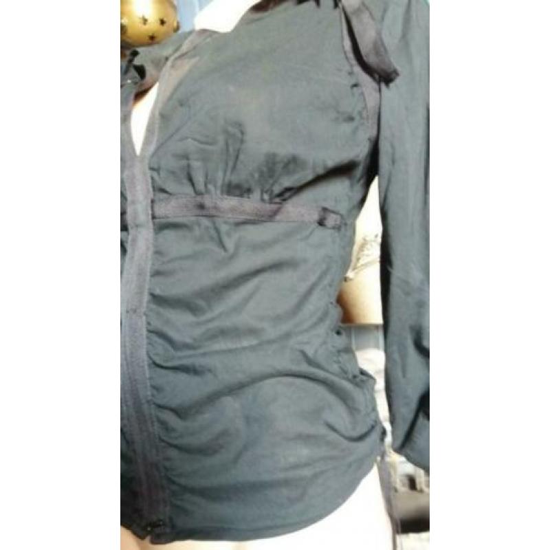 Zwarte taile, blouse van M3XX.