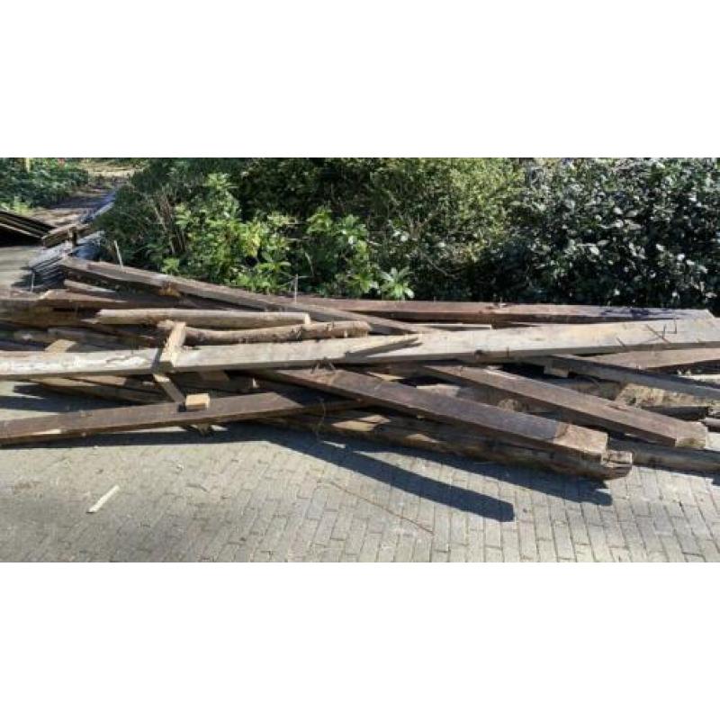 Oude gebinten / oud hout van schuur