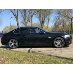 BMW 5-Serie 3.0 I 528 AUT 2010 Zwart Softclose HUD