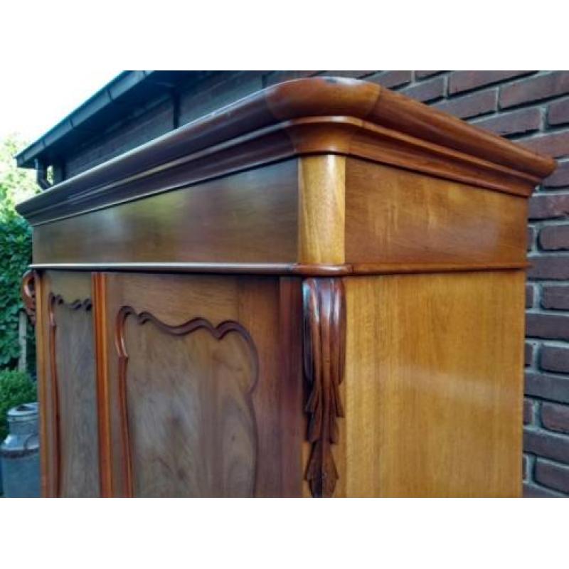 Schitterende antieke BIEDERMEIER KAST in PERFECTE staat!