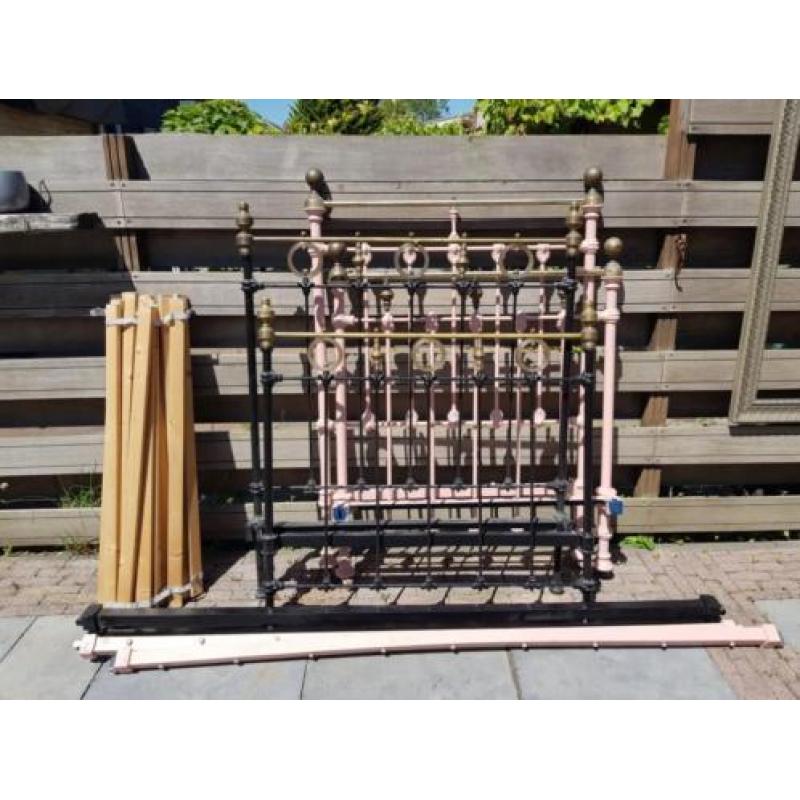 Spijlenbed antiek